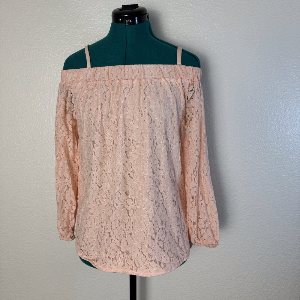 Womens Sz Small Peach lace overlay off the shoulder long sleeve blouse